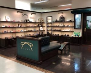 子供 ショップ 靴 シューフィッター 百貨店